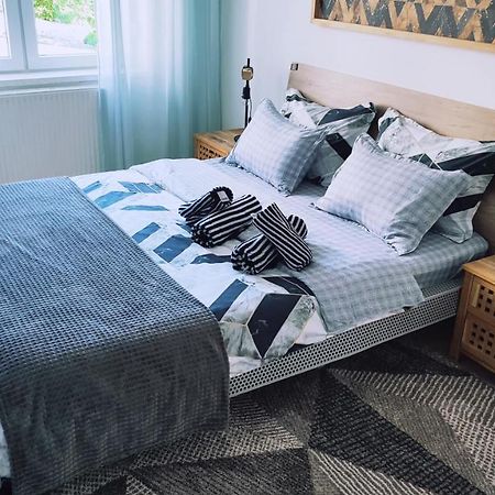 Apartman Lena Apartment Тузла Екстериор снимка