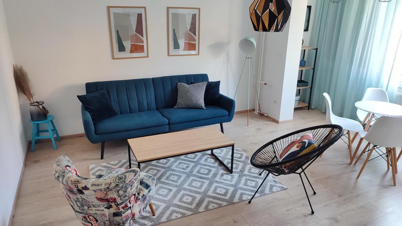 Apartman Lena Apartment Тузла Екстериор снимка