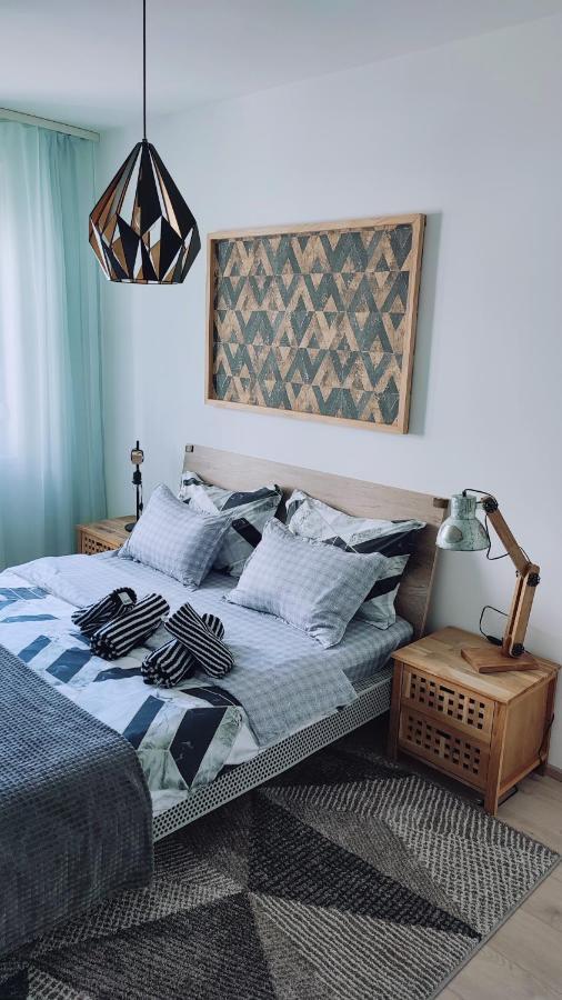 Apartman Lena Apartment Тузла Екстериор снимка